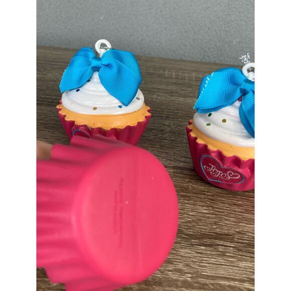 JoJo Siwa Cupcake & Bow Christmas Ornament Set of 3 Multicolor Ornaments - Picture 8 of 9